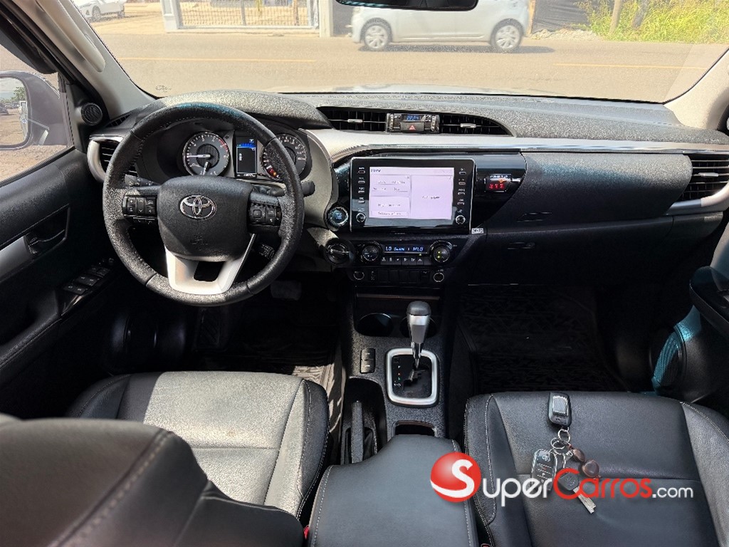 2022 Toyota Hilux SRV — foto 5 / 12