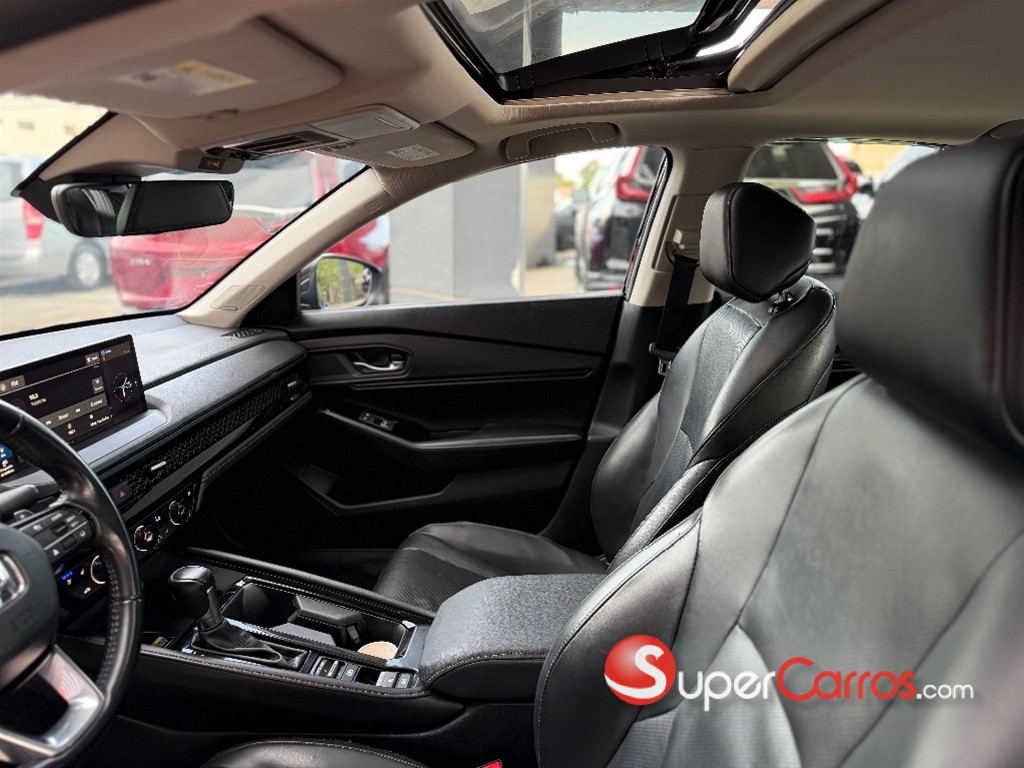 2024 Honda Accord Touring — foto 8 / 10