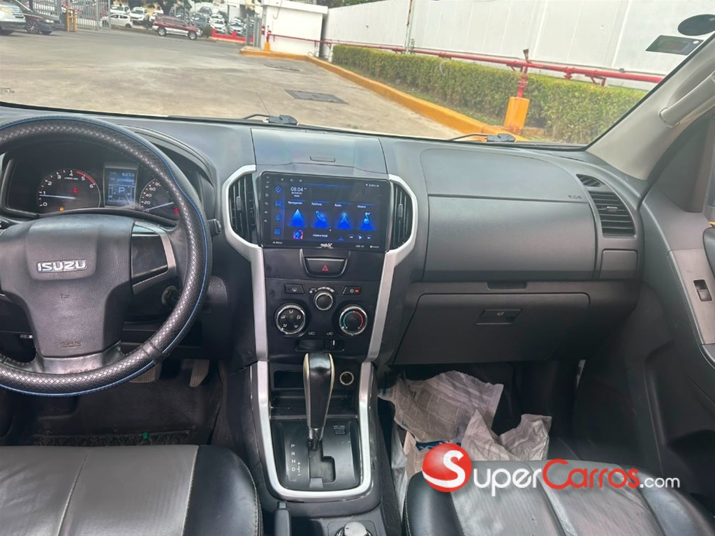 2016 Isuzu DMAX — foto 10 / 10