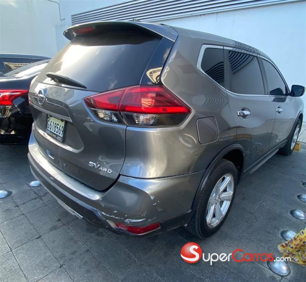 2017 Nissan Rogue S — foto 4 / 9