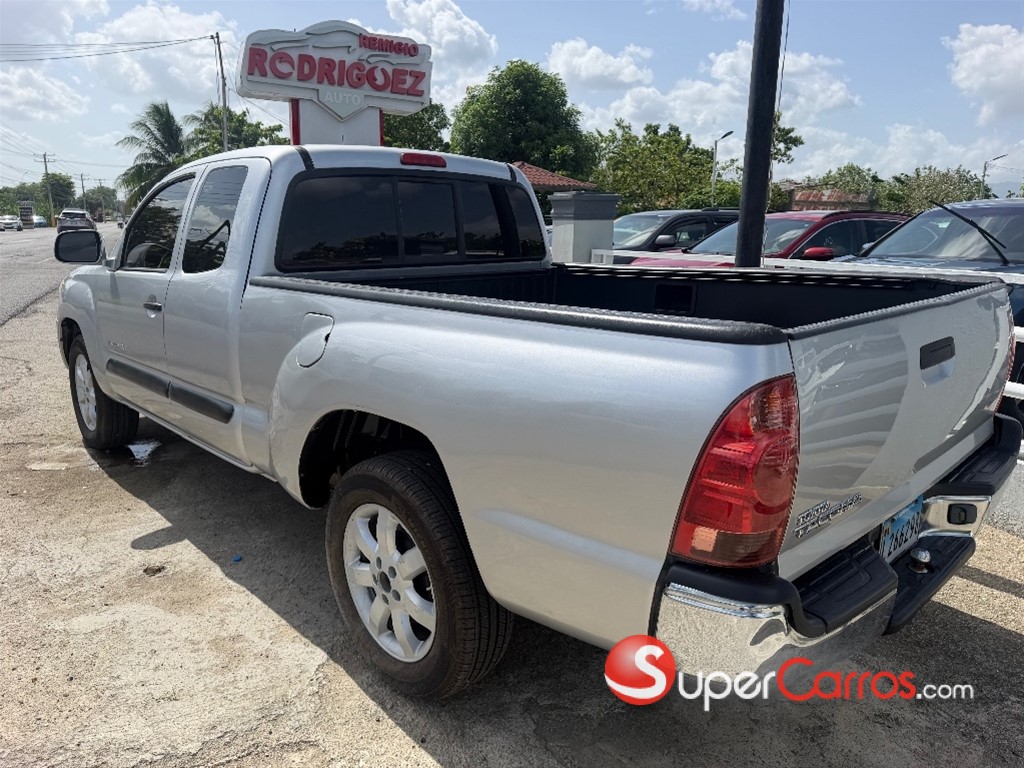 2005 Toyota Tacoma — foto 6 / 8