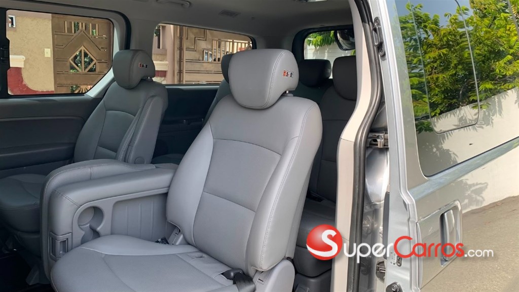 2020 Hyundai Grand Starex — foto 10 / 12