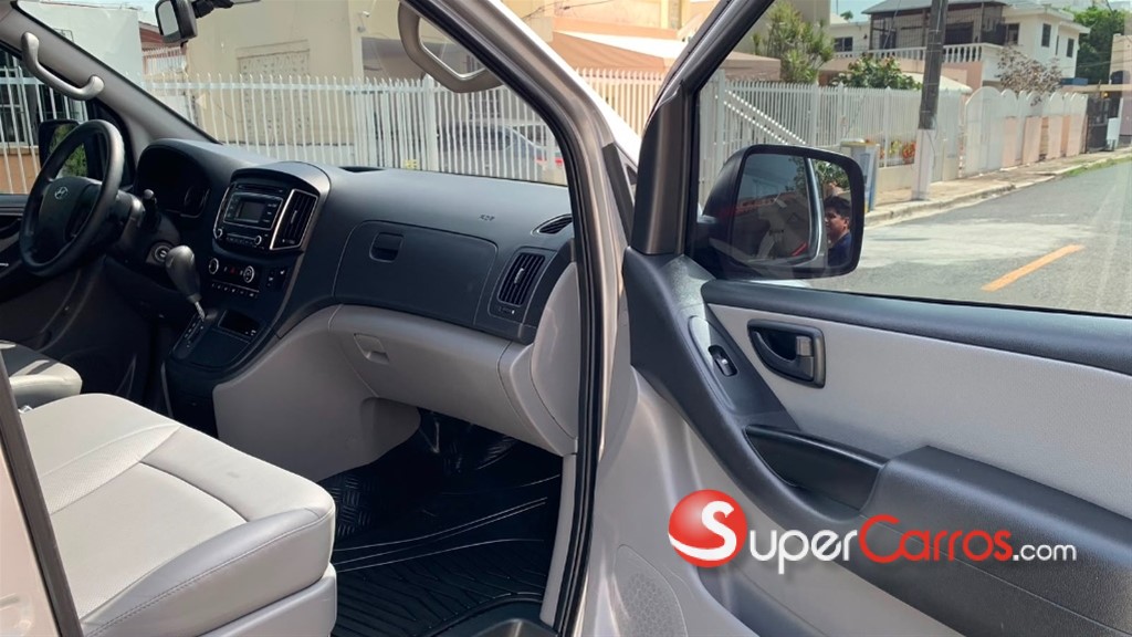 2020 Hyundai Grand Starex — foto 11 / 12