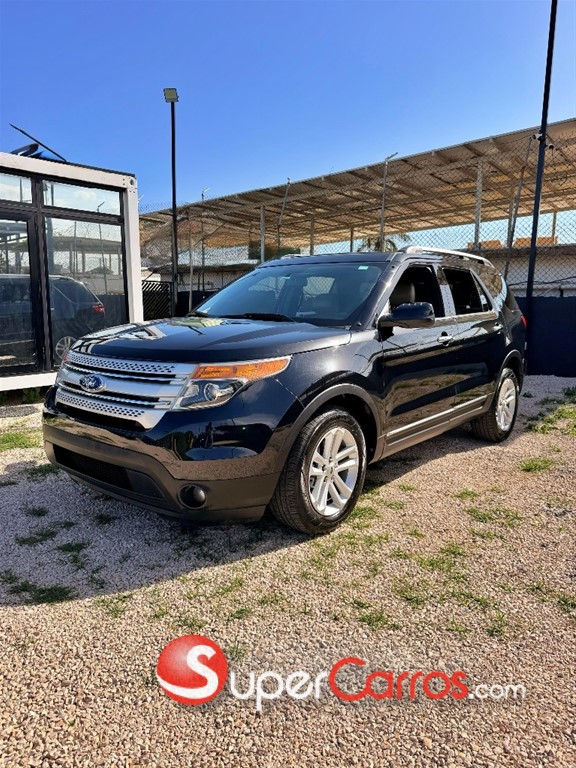 2015 Ford Explorer XLT — foto 1 / 11