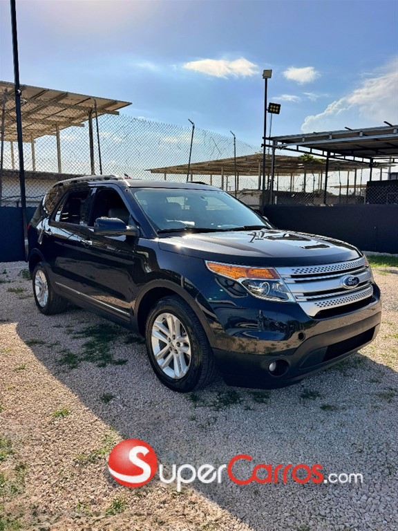 2015 Ford Explorer XLT — foto 2 / 11