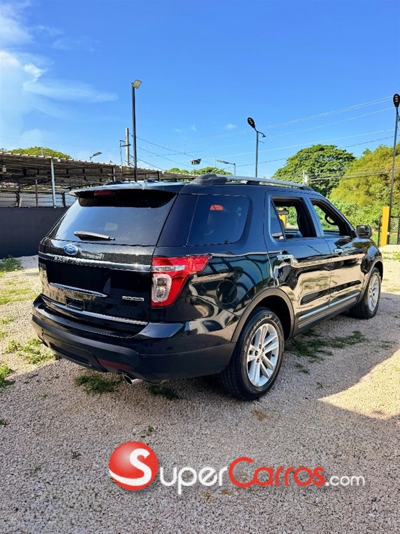 2015 Ford Explorer XLT — foto 4 / 11