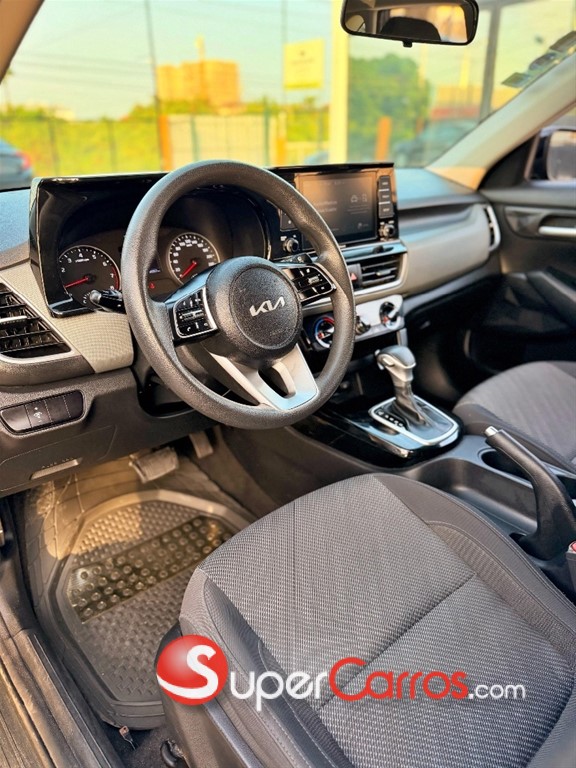 2023 Kia Seltos — foto 6 / 10