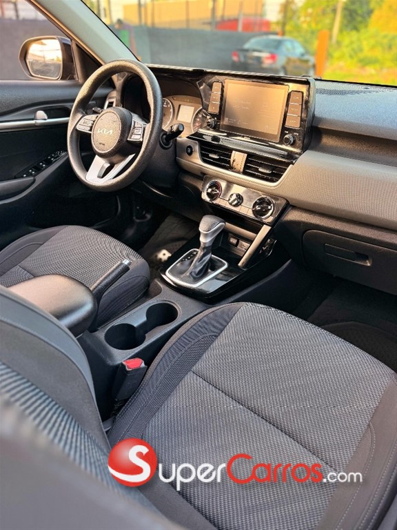 2023 Kia Seltos — foto 7 / 10