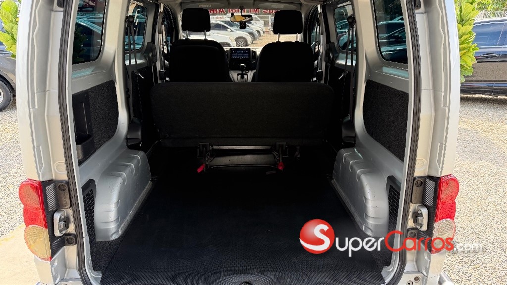 2020 Nissan NV 200 — foto 3 / 6