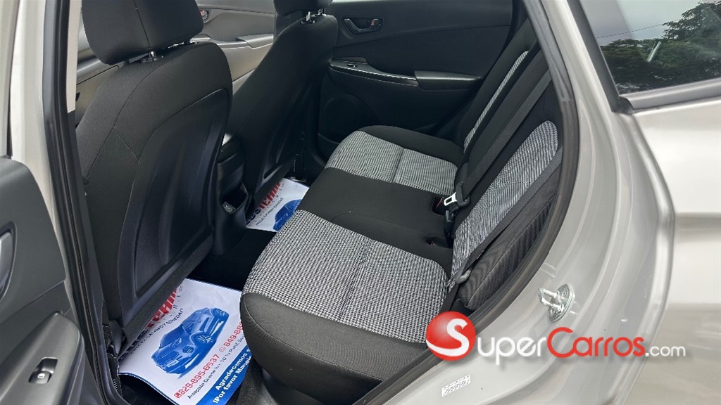 2023 Hyundai KONA — foto 8 / 12