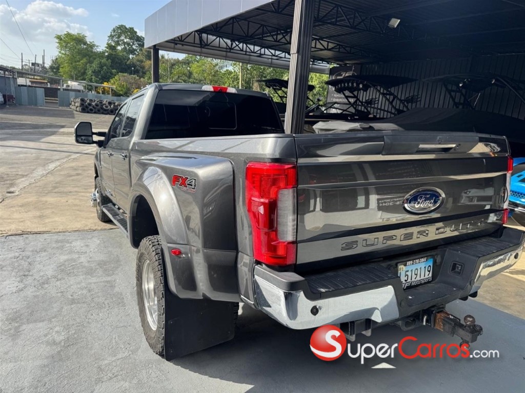 2019 Ford F 350 Super Duty Platinum Edition — foto 4 / 9