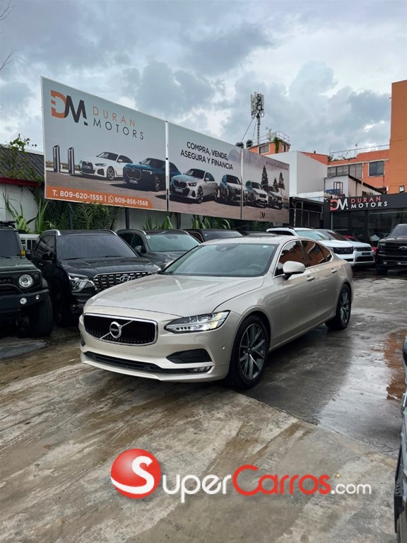 2017 Volvo S90 T5 MOMENTUM — foto 1 / 11