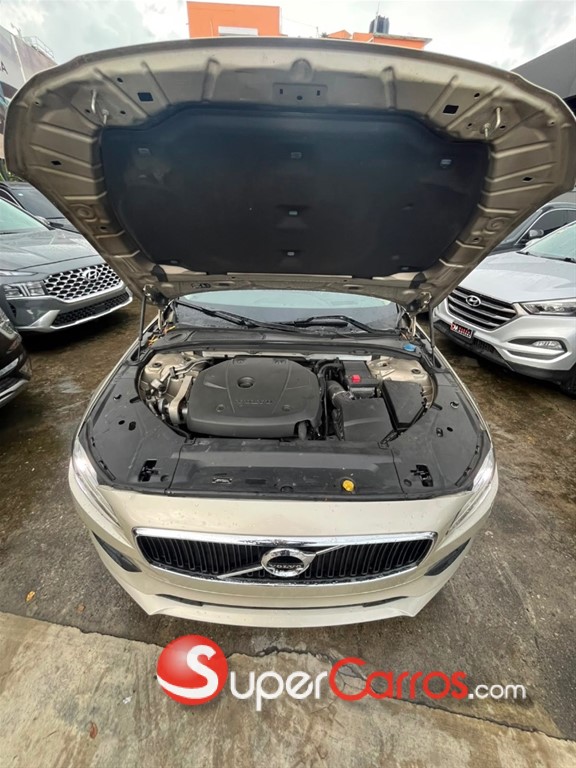 2017 Volvo S90 T5 MOMENTUM — foto 8 / 11