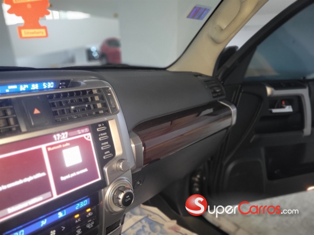 2020 Toyota 4 Runner Limited — foto 7 / 12