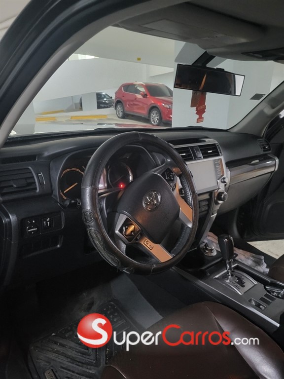2020 Toyota 4 Runner Limited — foto 11 / 12