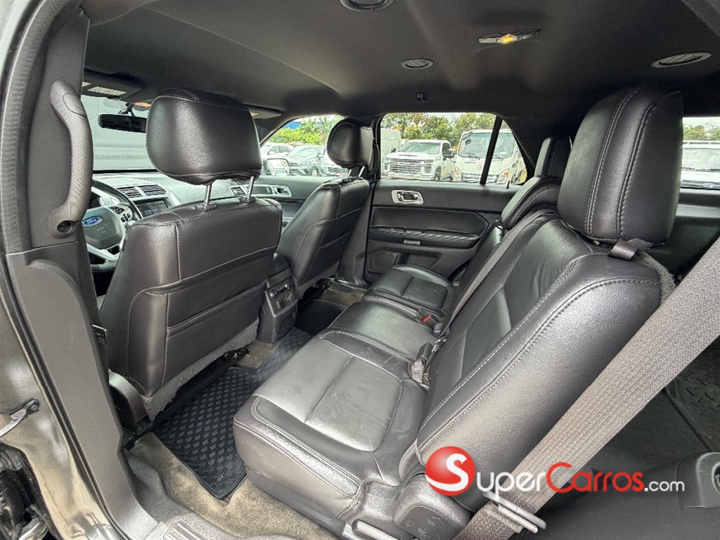 2015 Ford Explorer Limited — foto 8 / 9