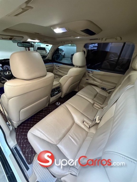 2011 Lexus LX 570 — foto 9 / 10