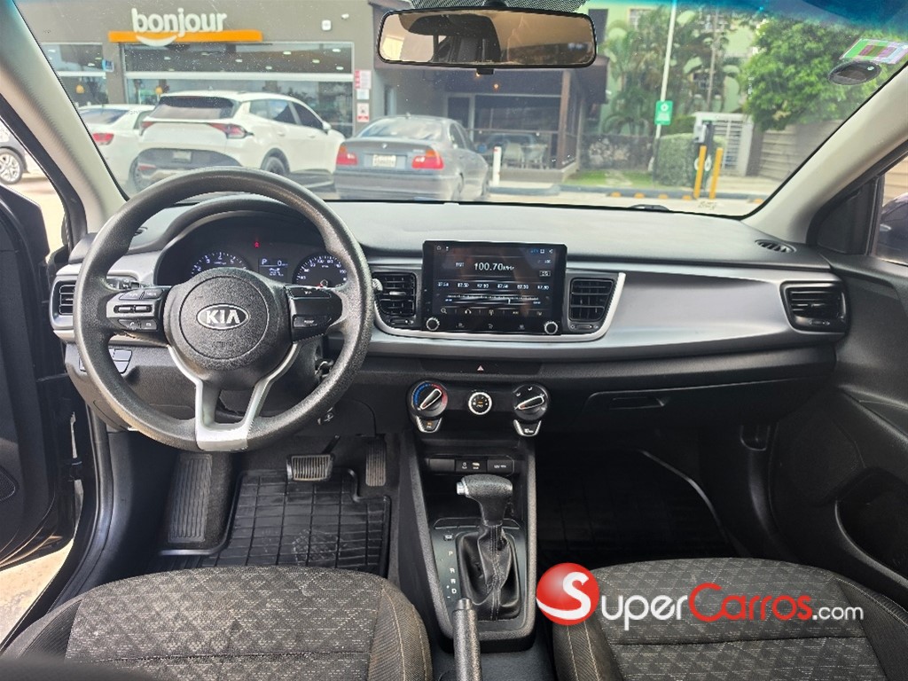 2020 Kia Rio LX — foto 7 / 8
