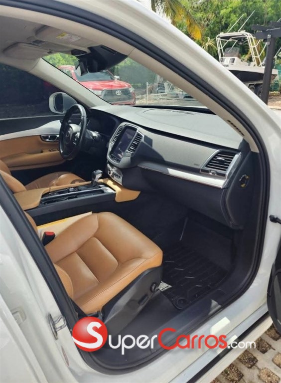2016 Volvo XC90 Momentum T5 — foto 4 / 10