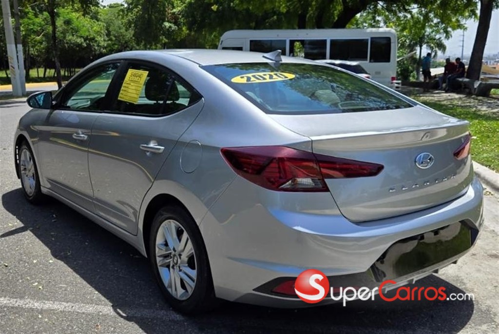 2020 Hyundai Elantra SE — foto 5 / 12