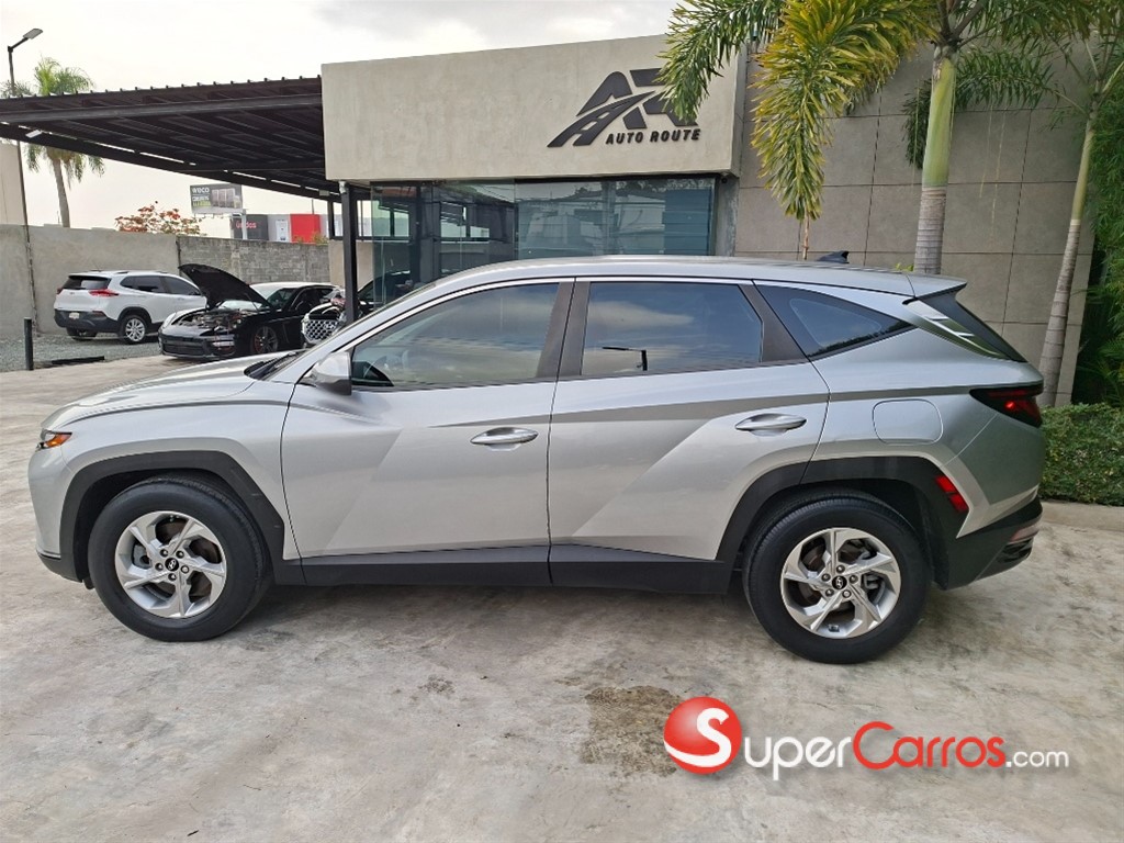 2022 Hyundai Tucson SE — foto 2 / 10