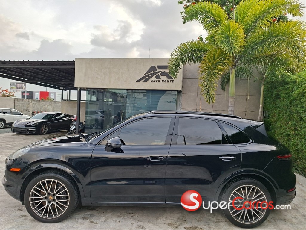 2021 Porsche Cayenne — foto 2 / 12