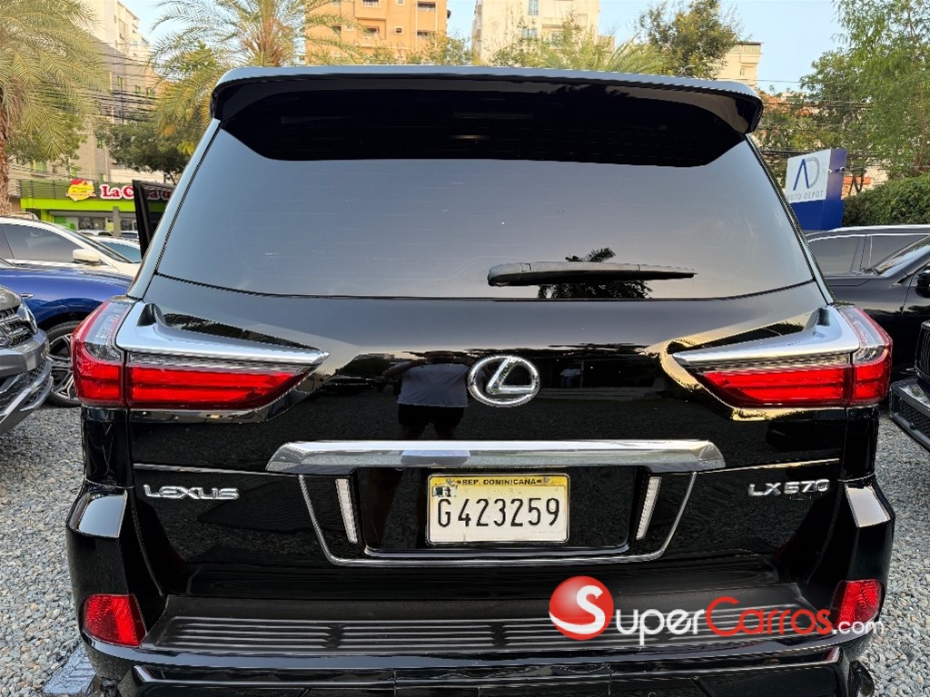 2018 Lexus LX 570 — foto 6 / 6