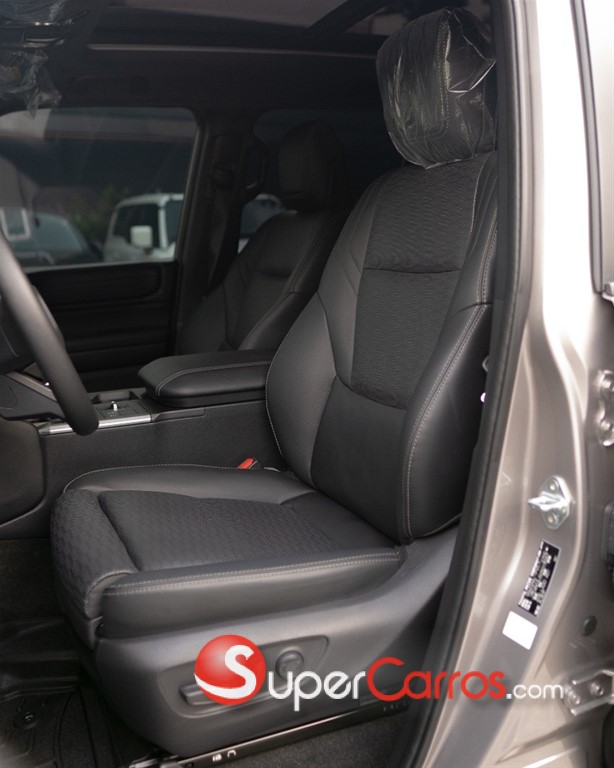 2026 Toyota Land Cruiser Prado LUXURY 1L — foto 5 / 12