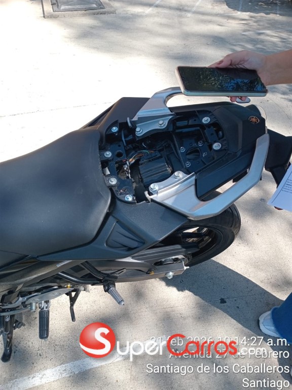 2023 YAMAHA FZN 250 — foto 2 / 8