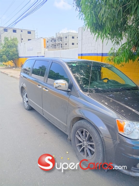 2019 Dodge Grand Caravan — foto 2 / 4