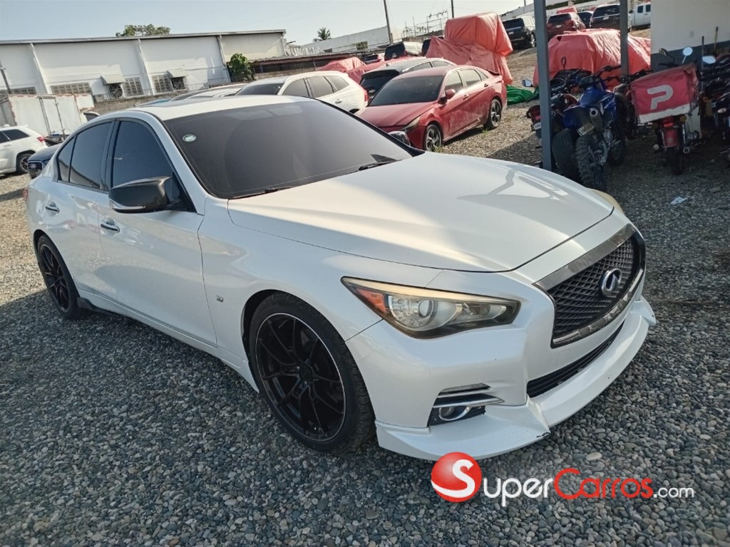 2014 Infiniti Q-50 — foto 1 / 10