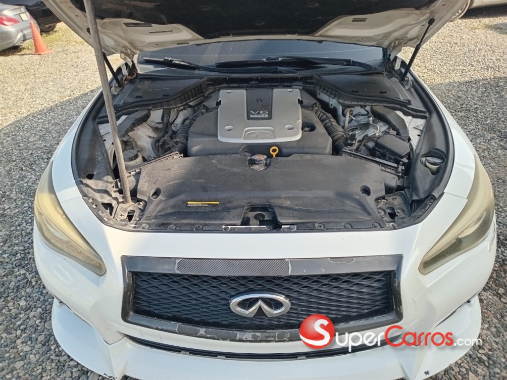 2014 Infiniti Q-50 — foto 7 / 10