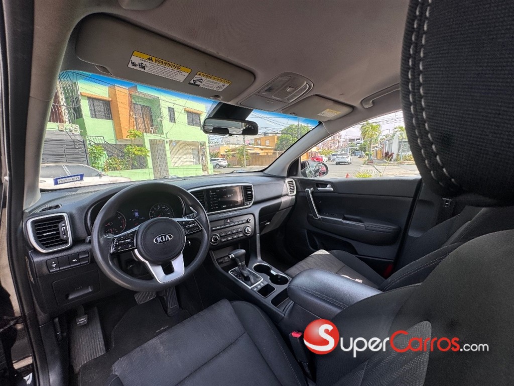 2020 Kia Sportage — foto 8 / 12