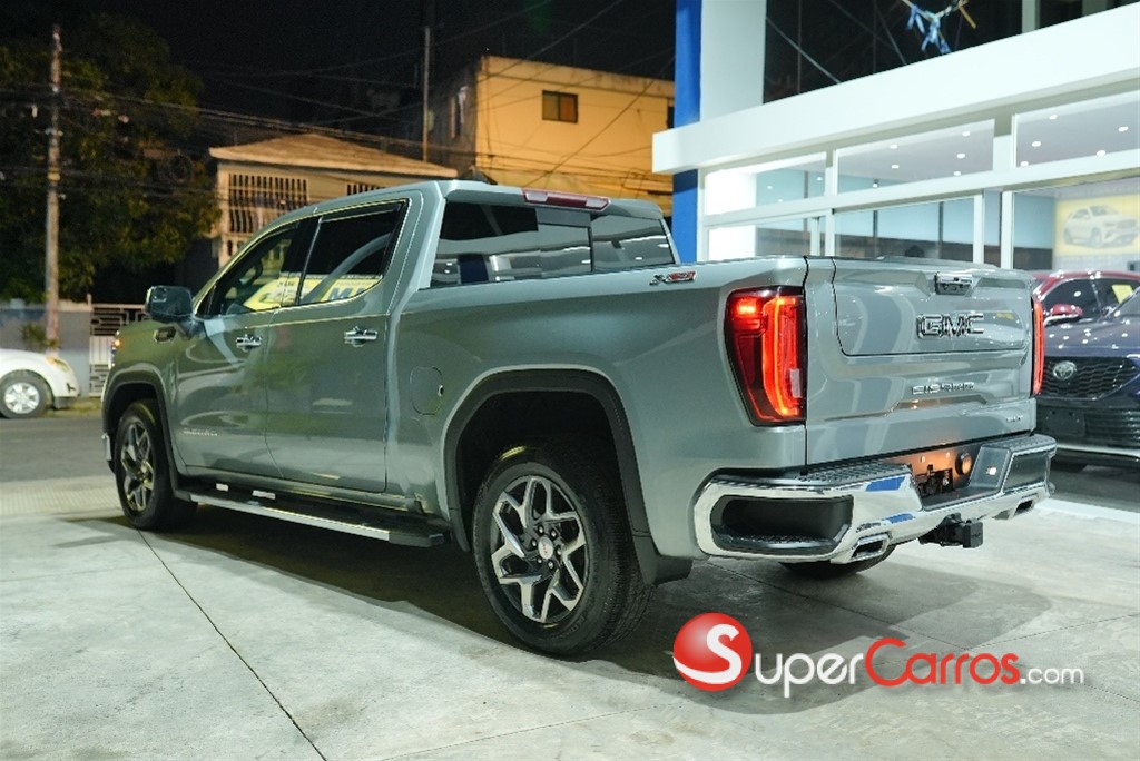 2023 GMC Sierra 1500 SLT — foto 4 / 10