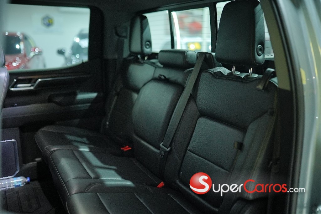 2023 GMC Sierra 1500 SLT — foto 7 / 10