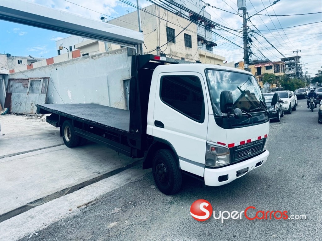 2017 Mitsubishi Motors Fuso — foto 1 / 12