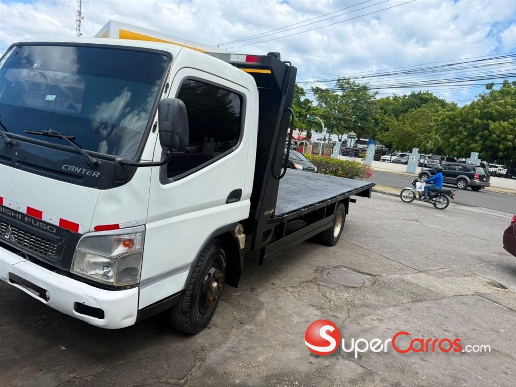 2017 Mitsubishi Motors Fuso — foto 4 / 12