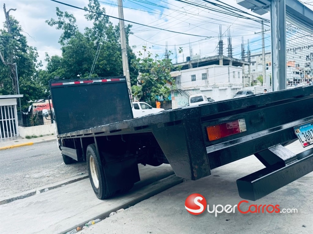 2017 Mitsubishi Motors Fuso — foto 6 / 12