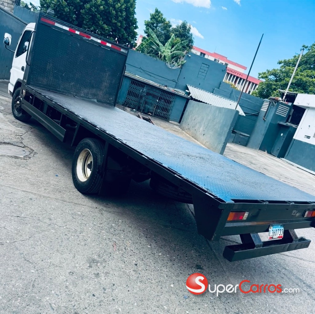 2017 Mitsubishi Motors Fuso — foto 8 / 12