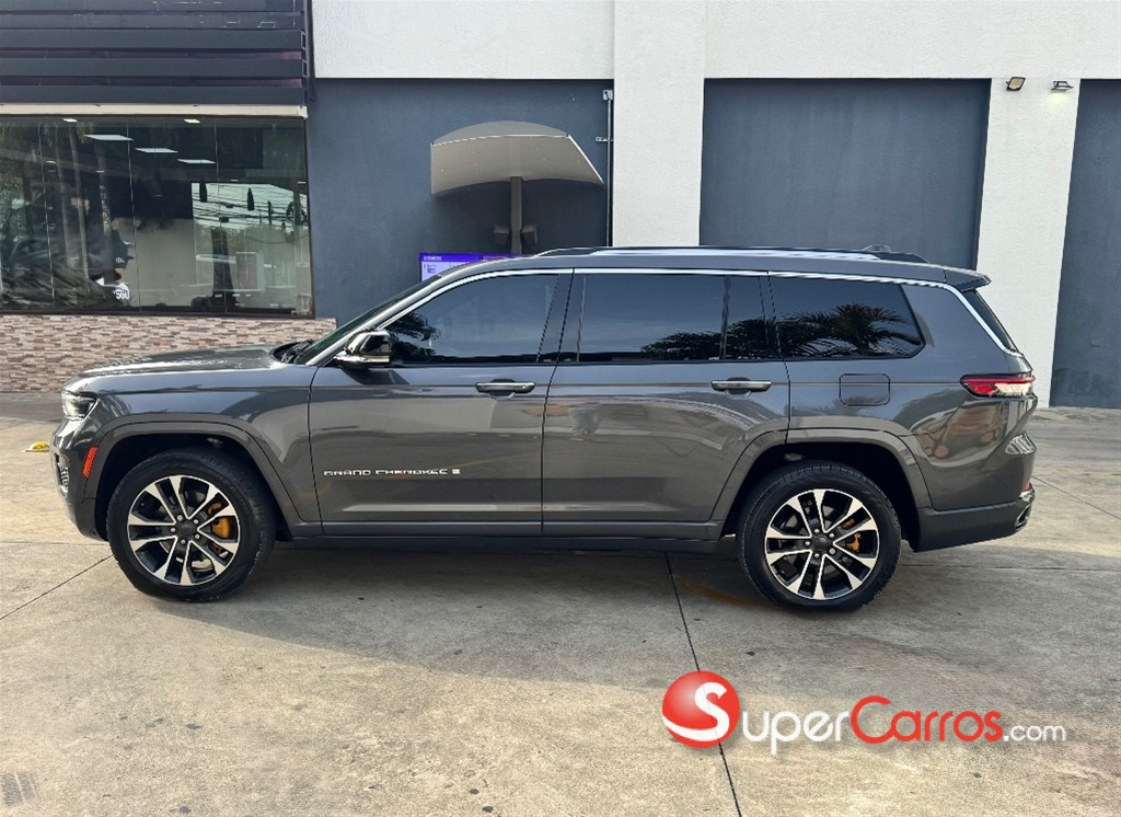 2022 Jeep Grand Cherokee Overland — foto 7 / 12