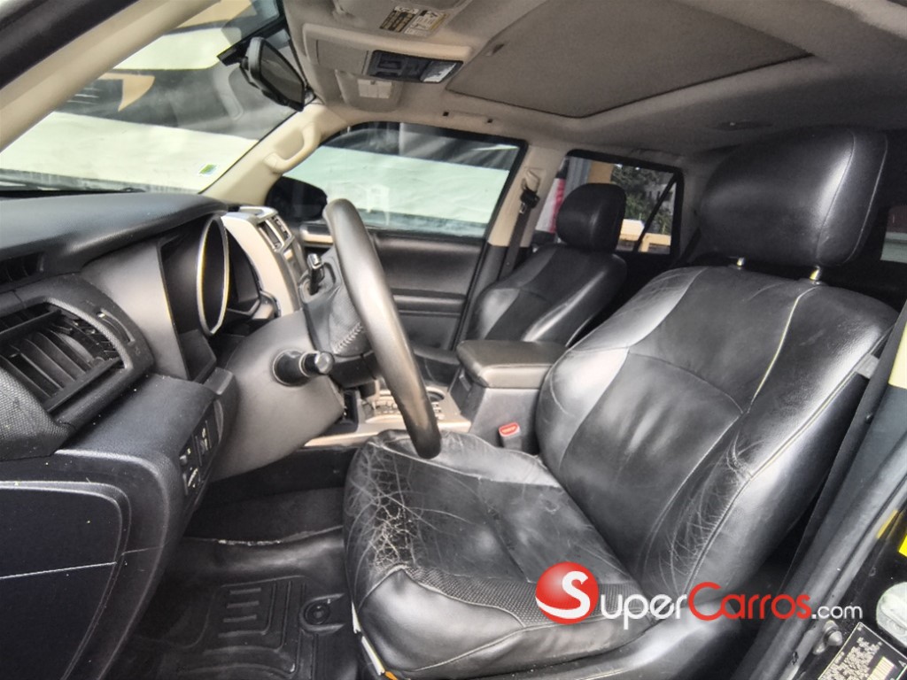 2011 Toyota 4 Runner Limited — foto 8 / 9