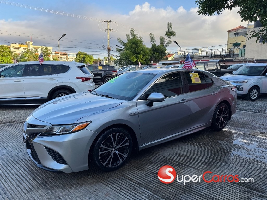 2020 Toyota Camry Hybrid — foto 3 / 12
