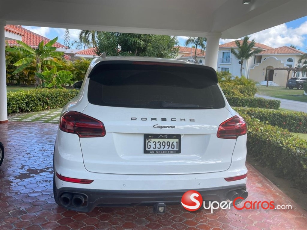 2016 Porsche Cayenne — foto 3 / 4
