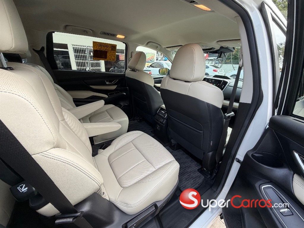 2024 Subaru Ascent Limited — foto 8 / 10