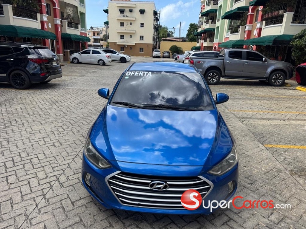2017 Hyundai Elantra — foto 2 / 12
