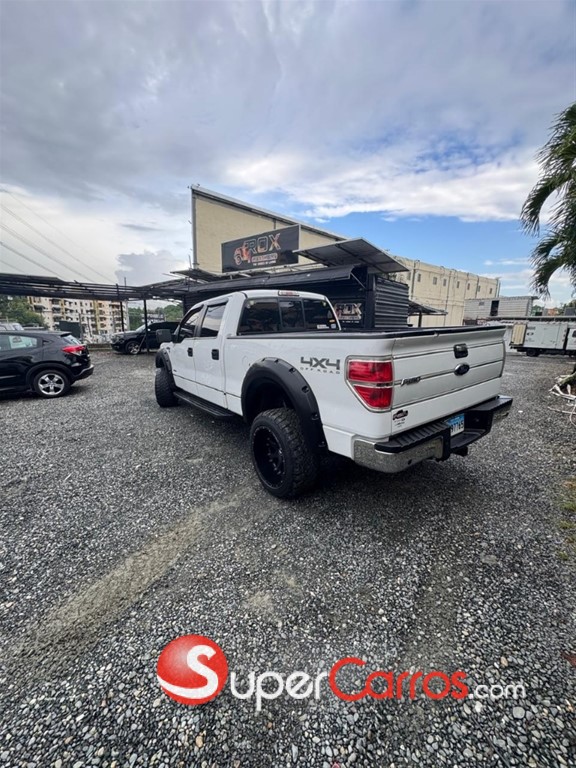 2013 Ford F 150 Limited — foto 2 / 8