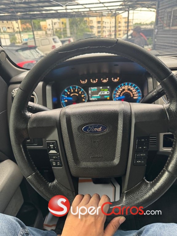 2013 Ford F 150 Limited — foto 5 / 8