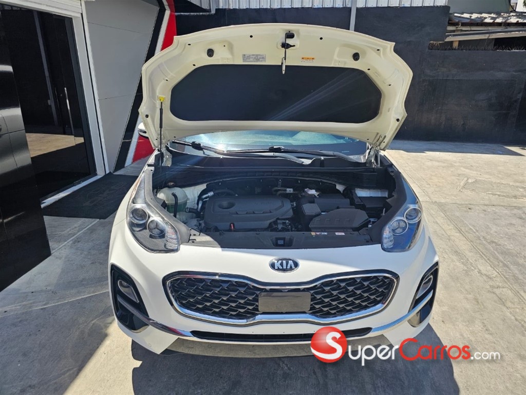 2020 Kia Sportage EX — foto 6 / 9