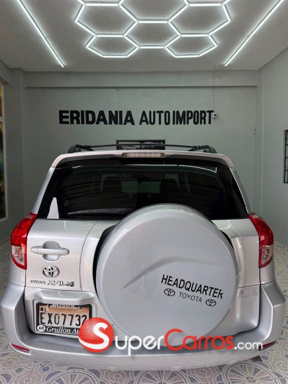 2011 Toyota RAV4 — foto 2 / 6