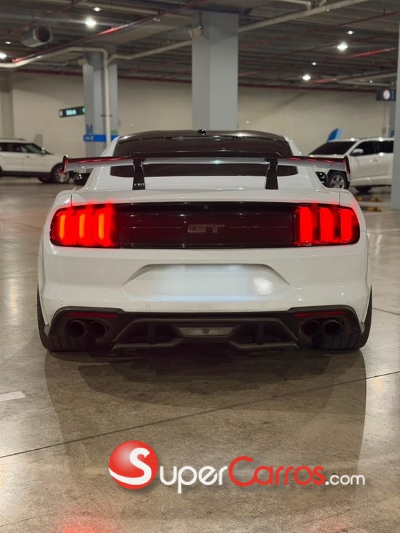 2019 Ford Mustang GT PREMIUM — foto 3 / 8